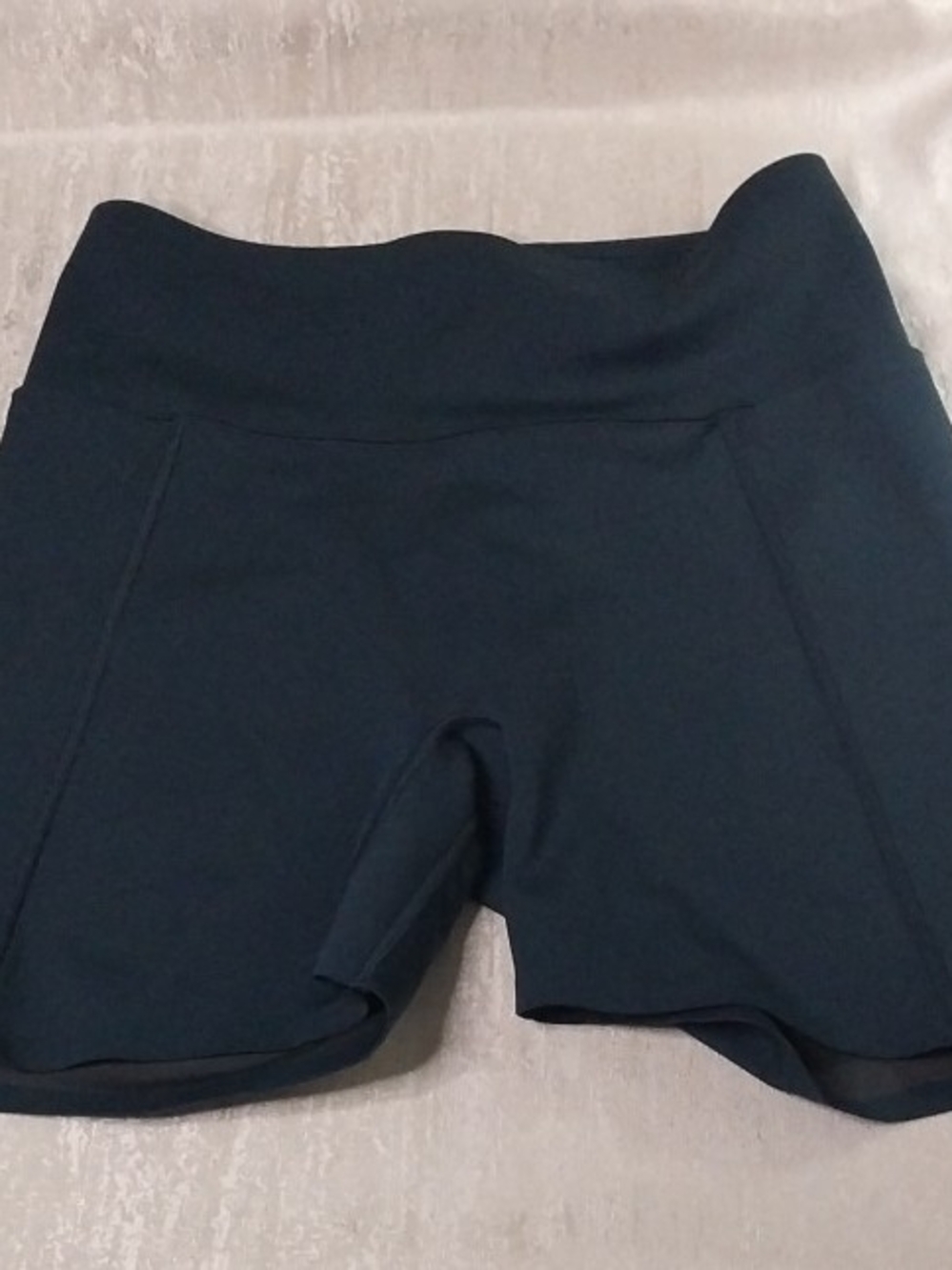 Nike Universa Women's Dark Blue High-Rise Bike Shorts